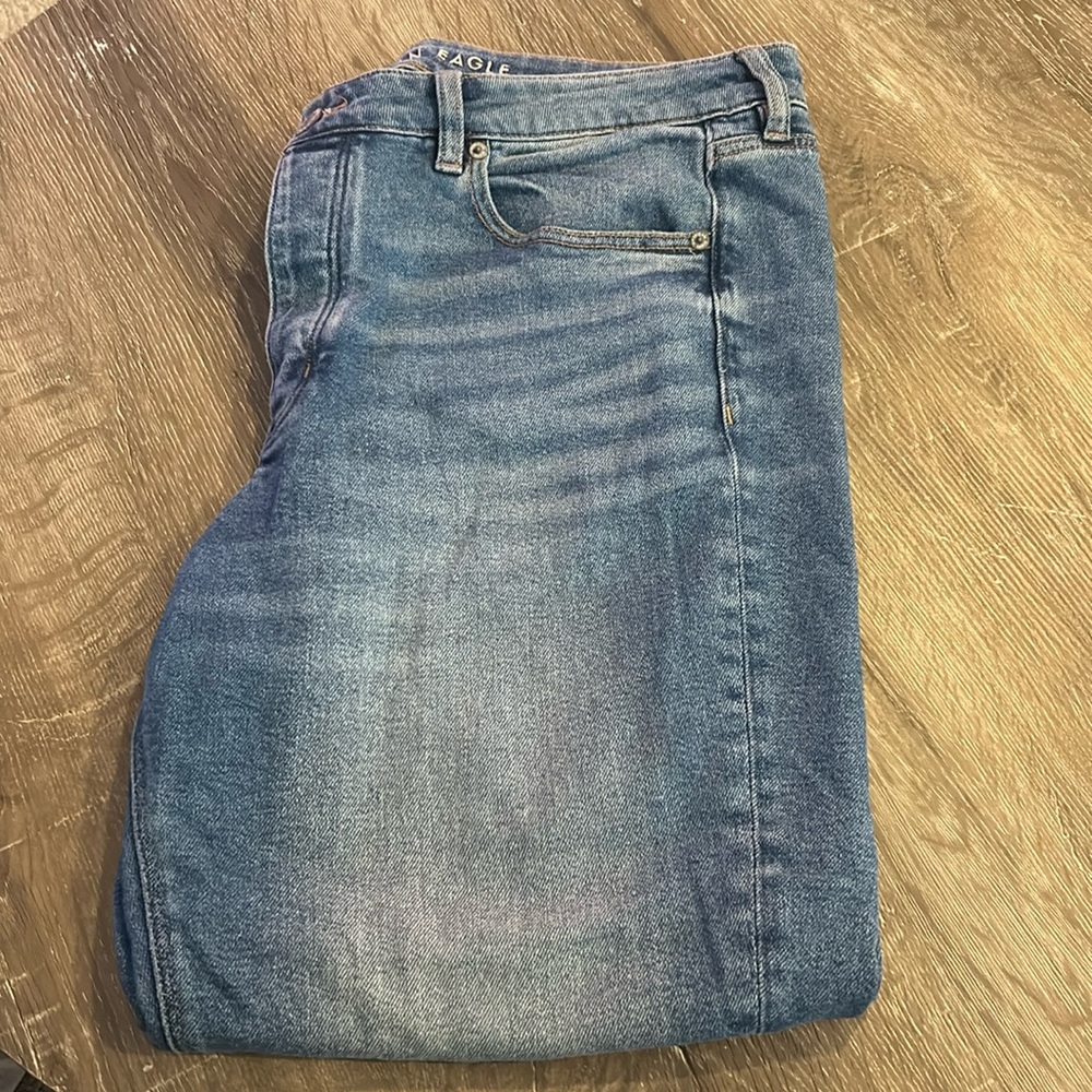 American Eagle Tomgirl Jean